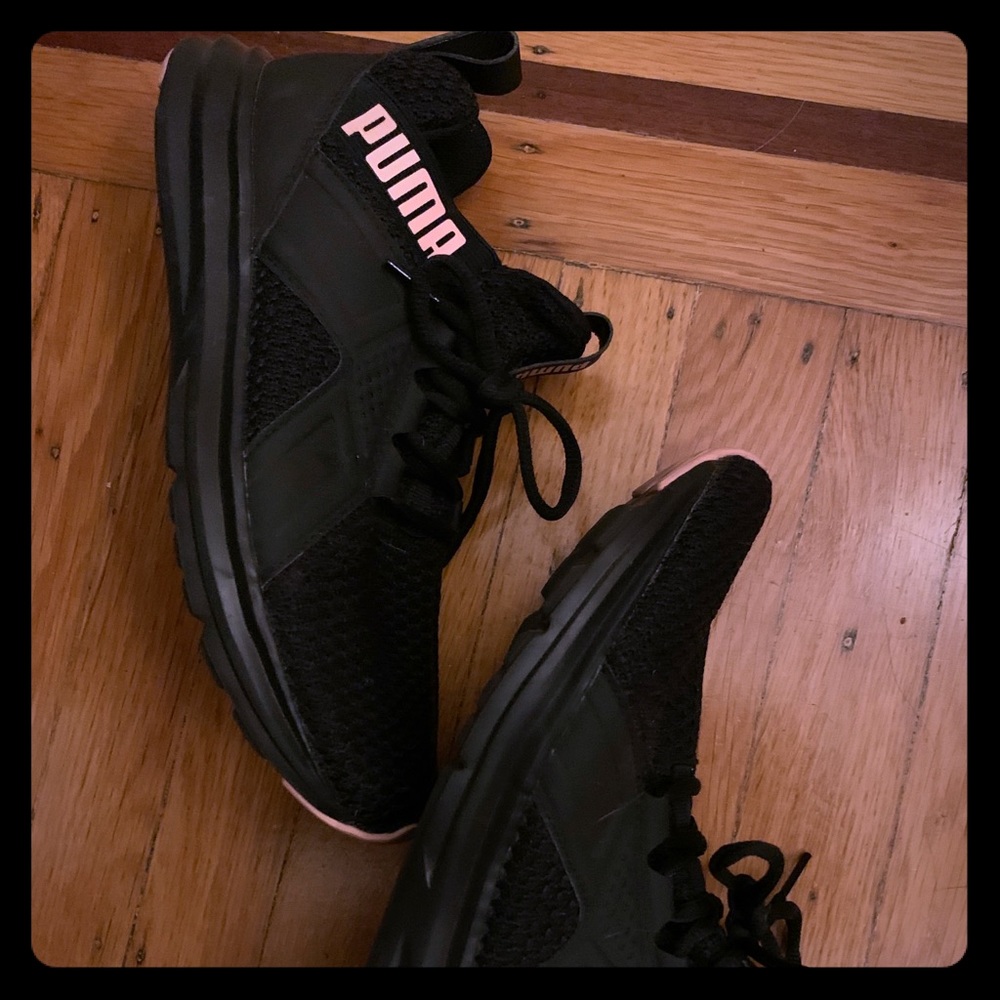 Black pumas